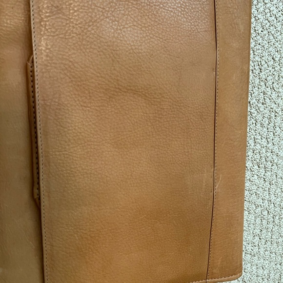 Genuine leather tan portfolio carrier/ organizer - Picture 13 of 16